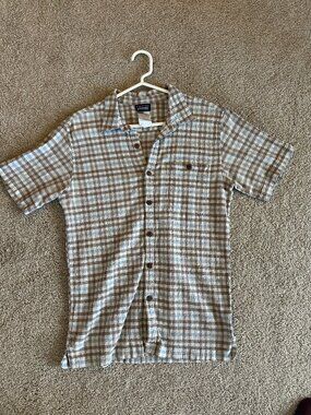 Patagonia Shirt Mens Small Pink Blue Plaid Organic Cotton Short Sleeve Casual